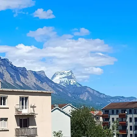 Apartment Excellent - 2 & Salon - Vue Magnifique Sur Les Montagnes & Parking Prive Gratuit Grenoble