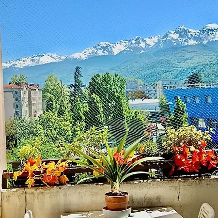 Excellent - 2 & Salon - Vue Magnifique Sur Les Montagnes & Parking Prive Gratuit Apartment